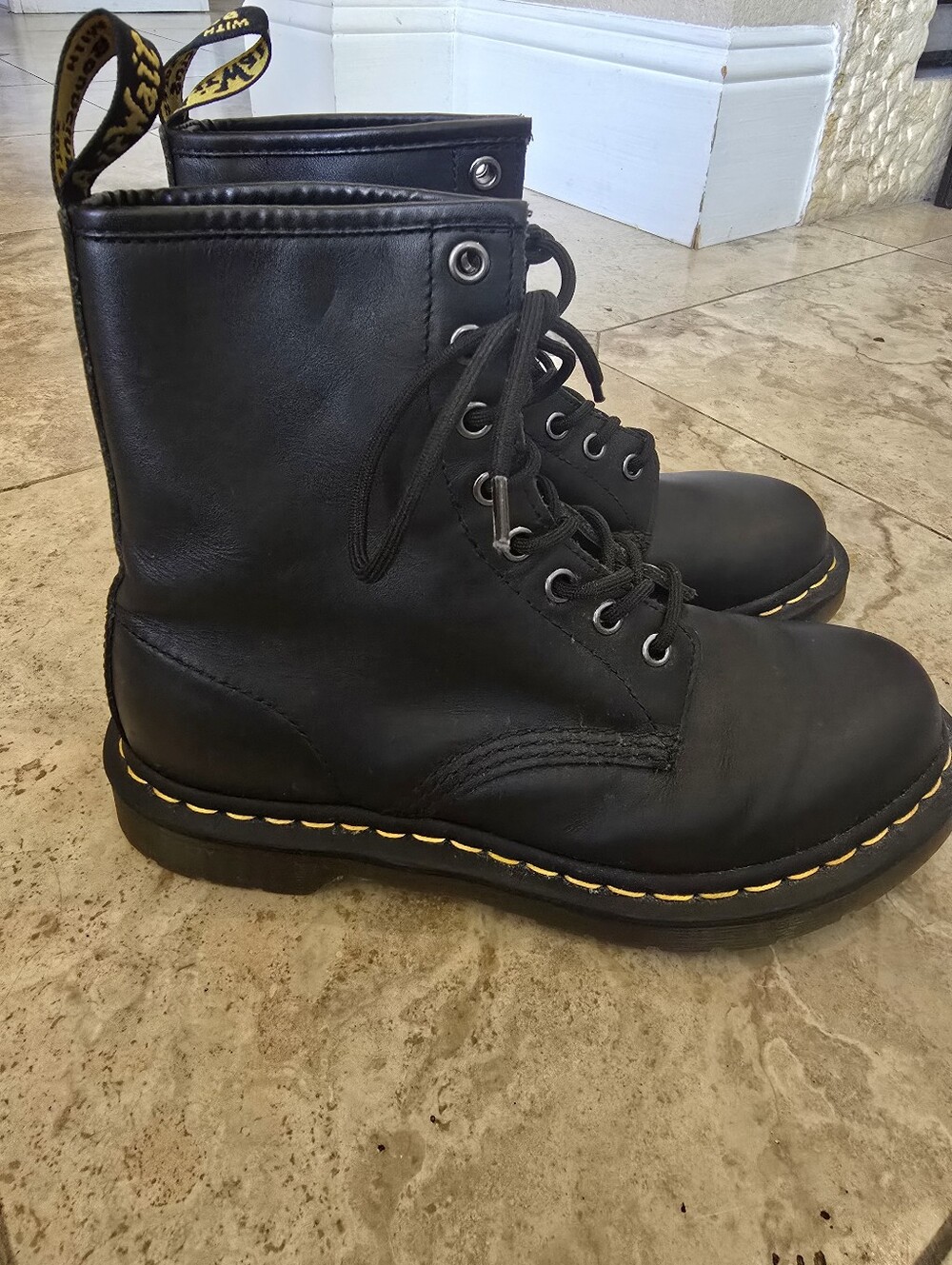 Dr Martens Black Leather Lace Up Boots Size 8